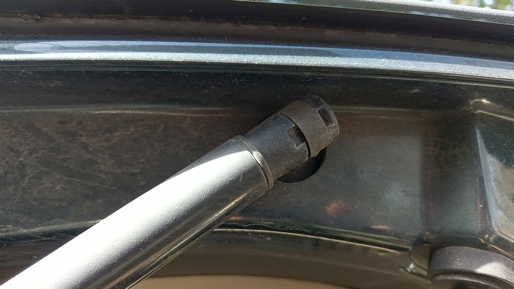 Lift Gate Side of the Gas Cylinder