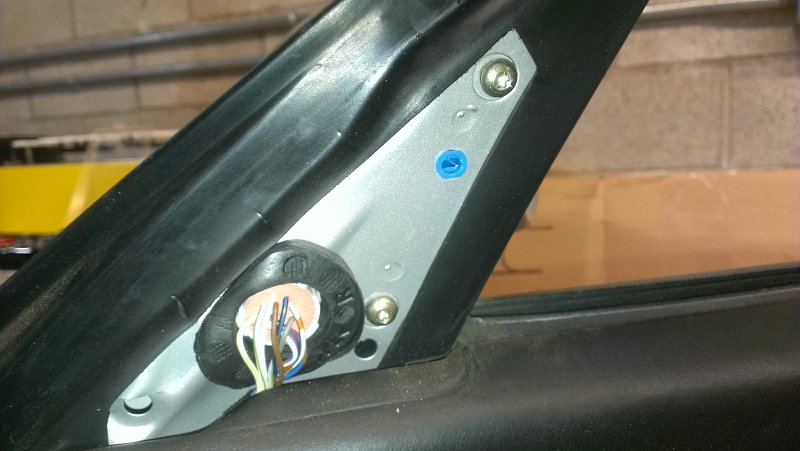 Porsche Boxster - Mirror Removal