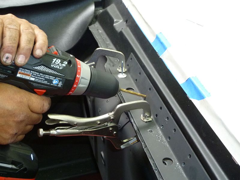 Mounting Mustang Export Brace Support