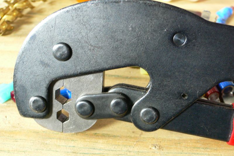 Close_View_Taylor_Crimper